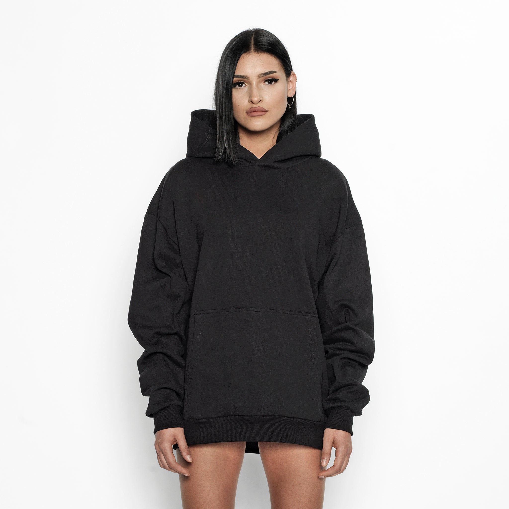 PURE BLACK - OVERSIZED HOODIE – BAUMREUTE®