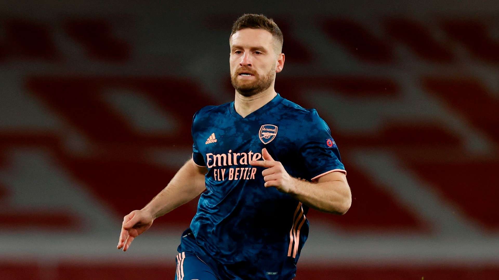 Shkodran Mustafi - Hành trình từ Xuất thân đến Trở thành Trung vệ Tài năng