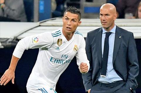 Chân dung Zinédine Zidane - Huyền thoại bóng đá và sự nghiệp huấn luyện viên vĩ đại