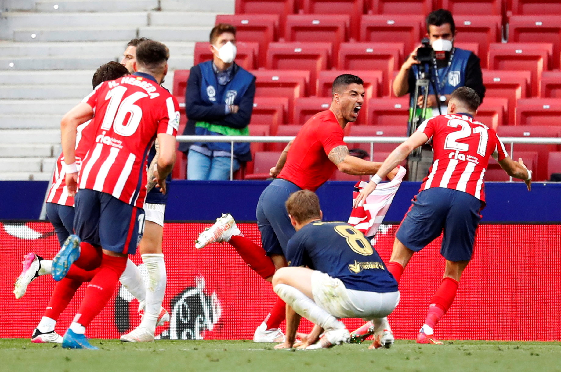 Yannick Carrasco - Hành Trình Vĩ Đại Của Ngôi Sao Bóng Đá từ Lò Đào Tạo đến Đỉnh Cao Châu Âu