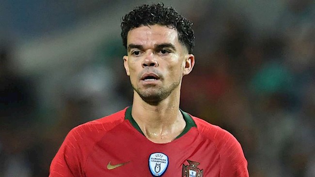 Pepe Huyền thoại trung vệ của bóng đá Bồ Đào Nha - Khám phá sự nghiệp đáng kinh ngạc