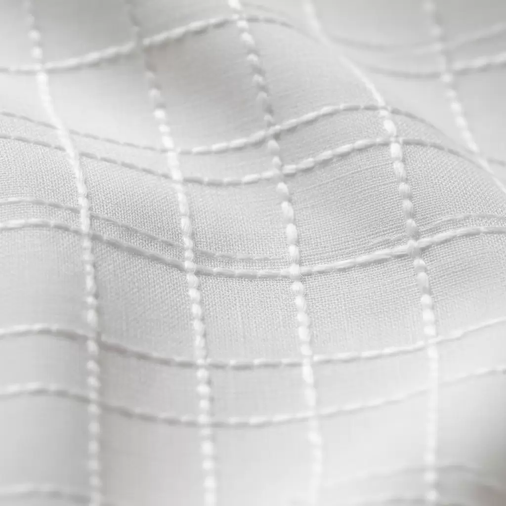 gemini_image_1768307096 Chất liệu vải cao cấp giúp chiếc áo sơ mi trắng giữ được form dáng chuẩn và sang trọng